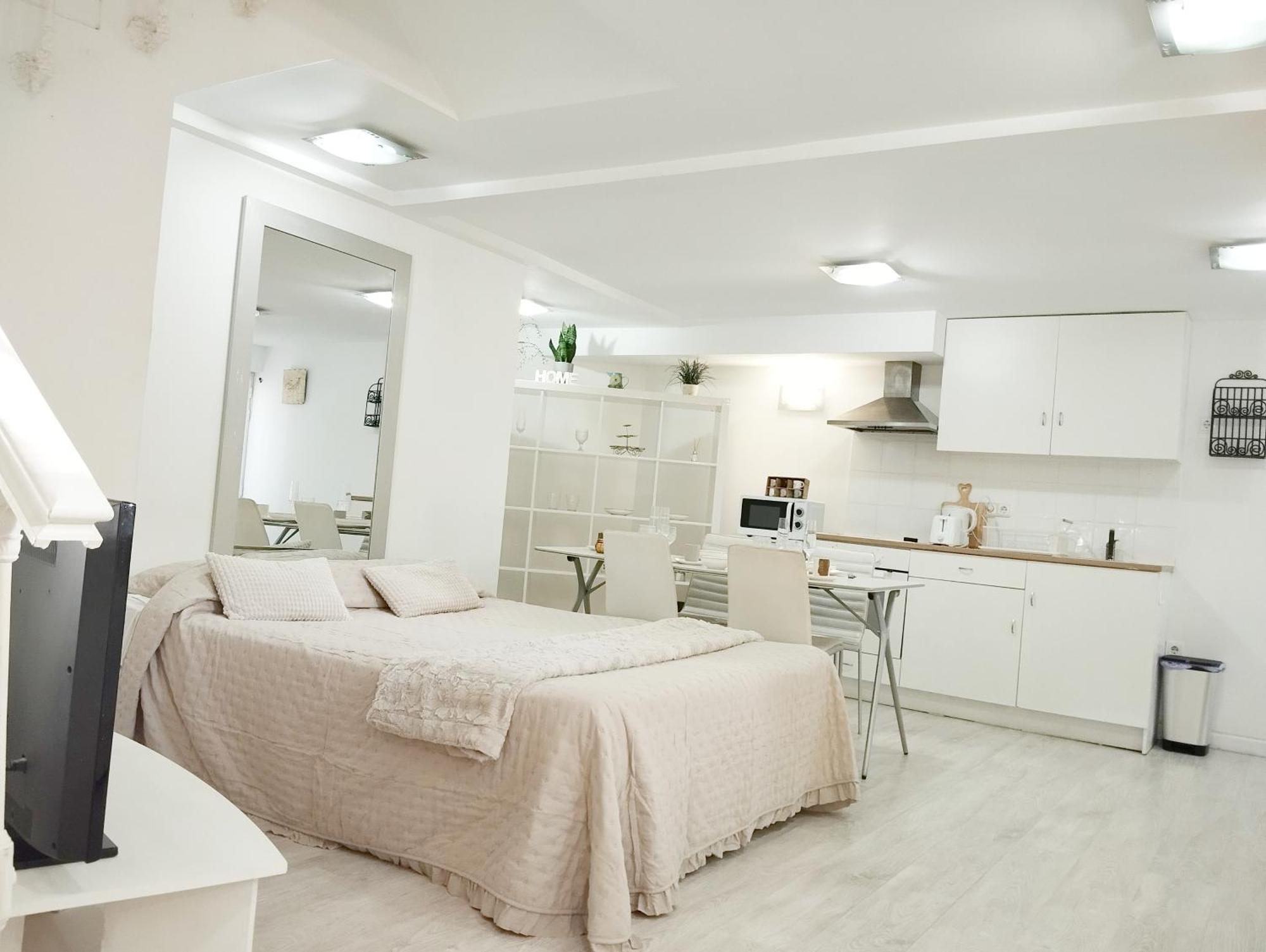 Cool Basement Studio In Hosts House With Private Terrace And Bbq Zizur Mayor Ngoại thất bức ảnh