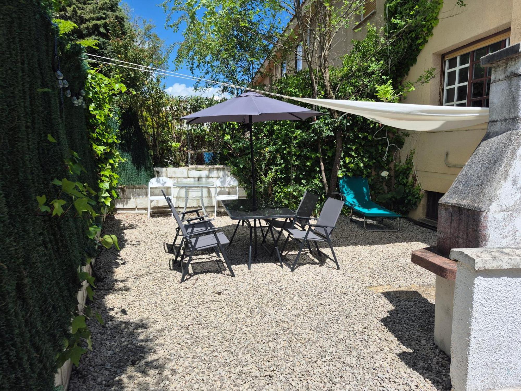 Cool Basement Studio In Hosts House With Private Terrace And Bbq Zizur Mayor Ngoại thất bức ảnh